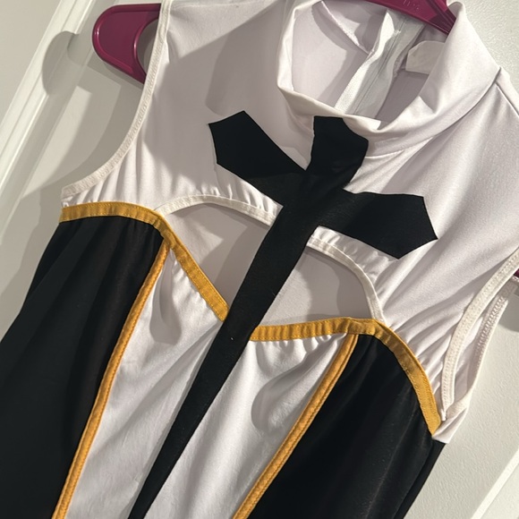 Bad Habit Nun Costume - Picture 3 of 12